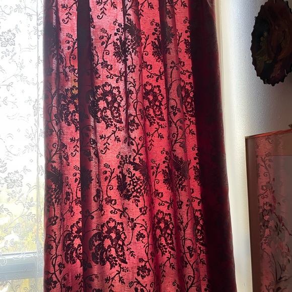 Waverly 1 pair of pinched pleat panels with rings, burgundy nwt curtains  25x84 - Picture 3 of 13